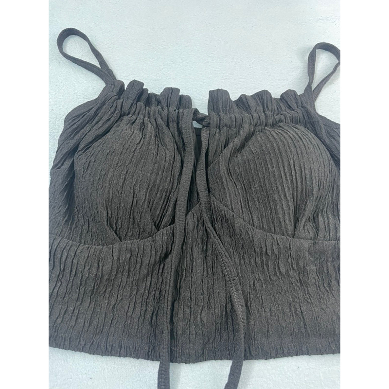 Áo croptop dây màu đen chất dày có lót mút ngực siêu sexy mới 98% - thanh lý pass áo 2hand