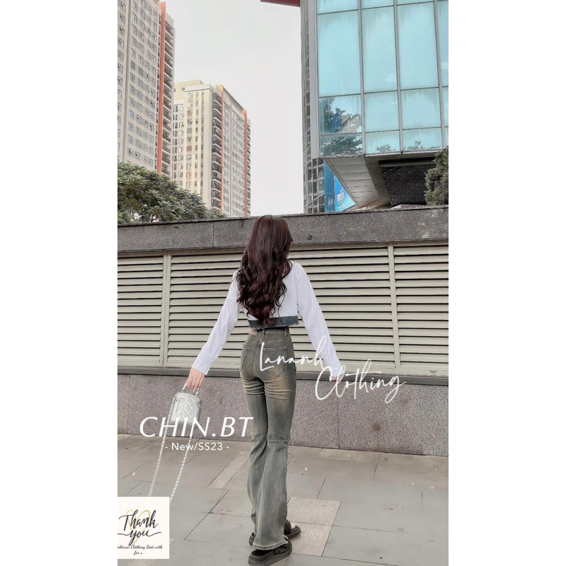 Áo sơ mi trắng croptop dài tay phối gấu bò cho nữ T