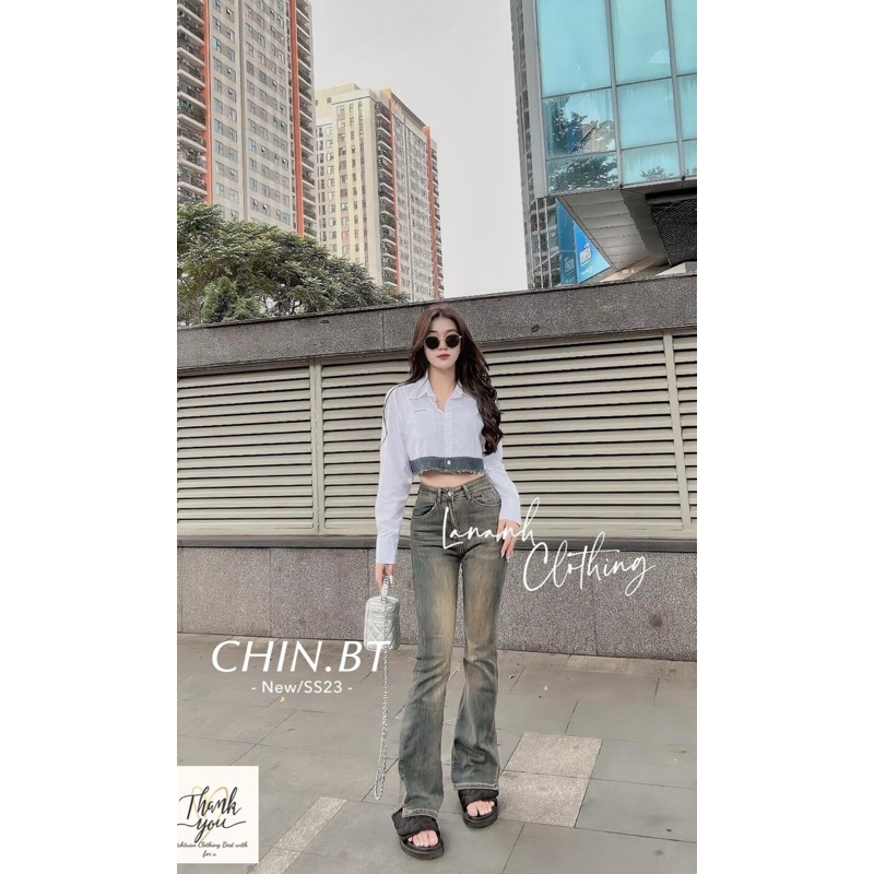 Áo sơ mi trắng croptop dài tay phối gấu bò cho nữ T