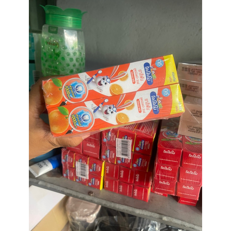 kem đánh răng trẻ em