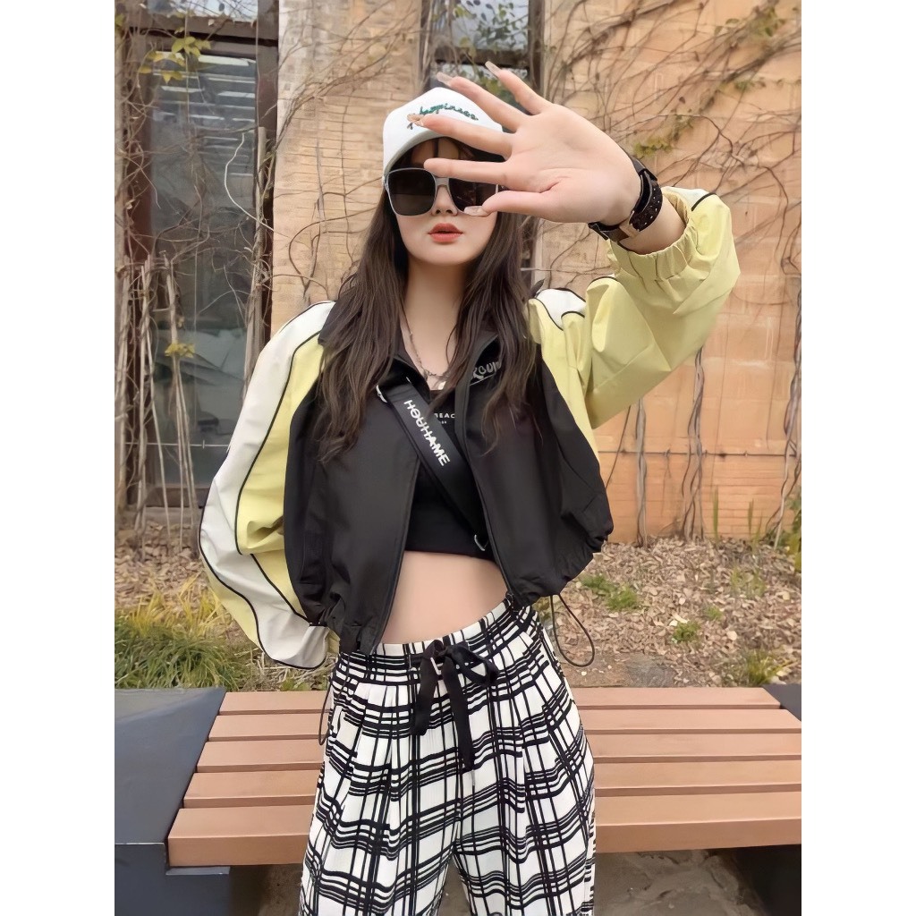Áo Khoác Croptop Phối Viền Sọc Tay Chất Gió Bảng Màu Siêu Xinh