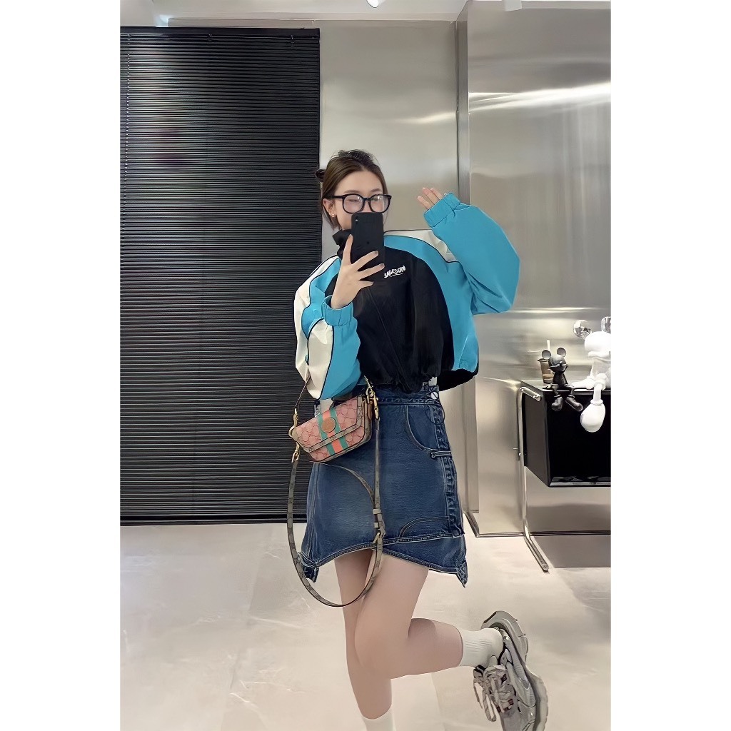 Áo Khoác Croptop Phối Viền Sọc Tay Chất Gió Bảng Màu Siêu Xinh