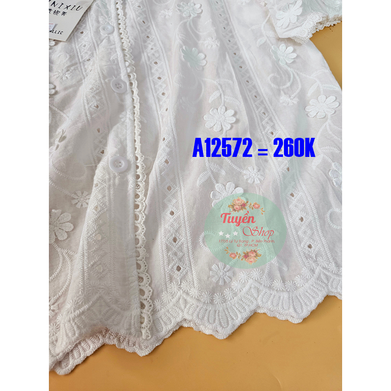 Áo sơ mi xô ren nổi cổ V tay ngắn