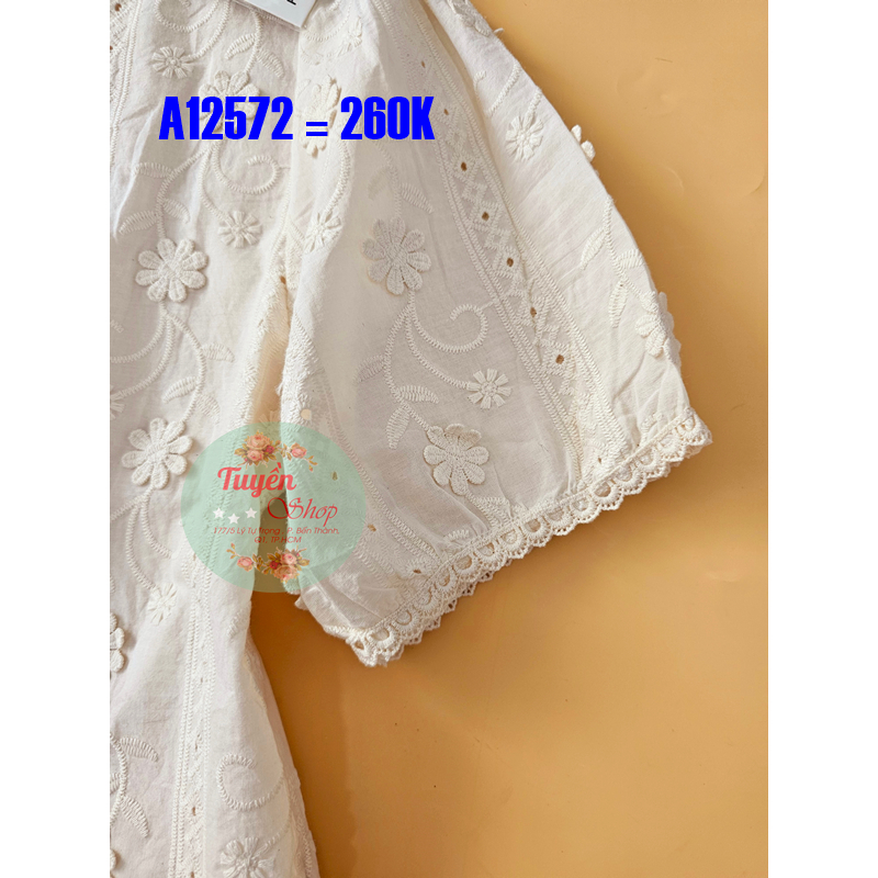 Áo sơ mi xô ren nổi cổ V tay ngắn