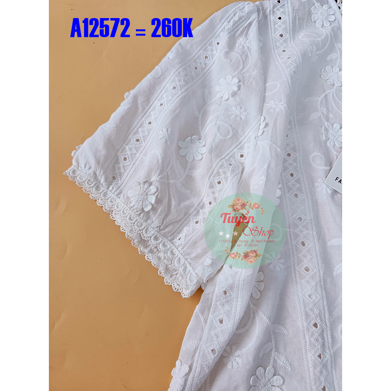 Áo sơ mi xô ren nổi cổ V tay ngắn