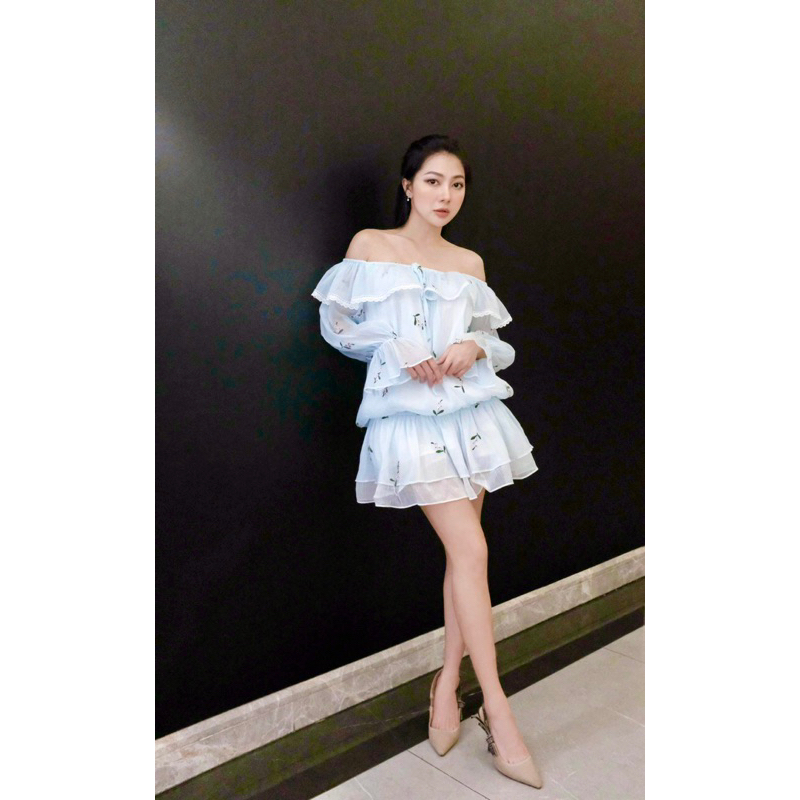 Đầm bồng thêu hoa xanh trời