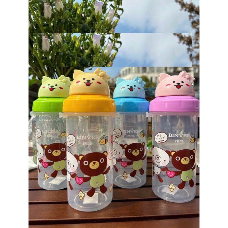 Bình nước bằng nhựa nguyên sinh 700ml, kèm sticker cực dễ thương