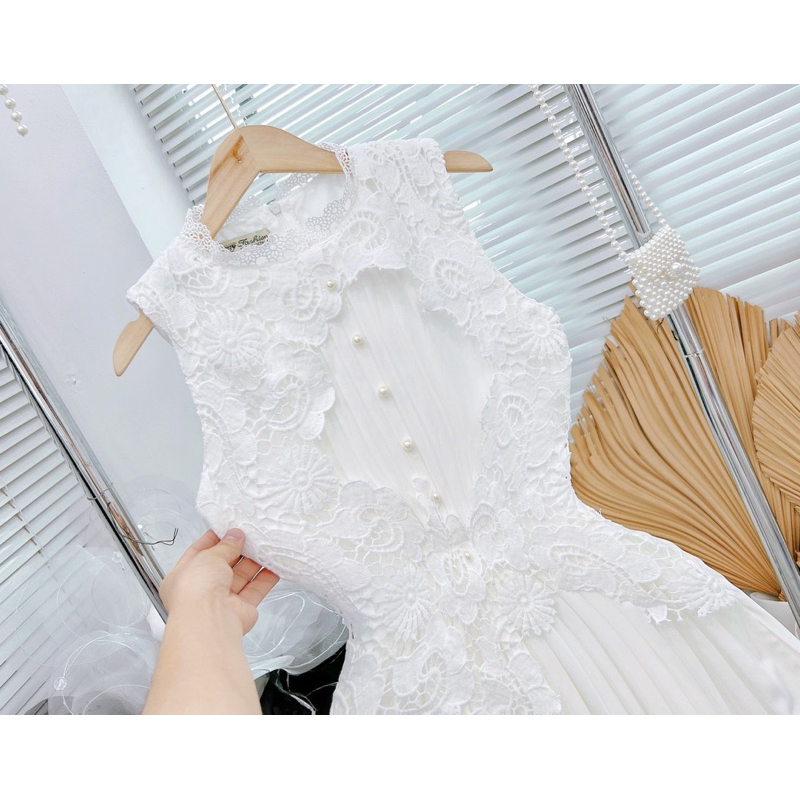 Đầm maxi phối ren hoa nổi