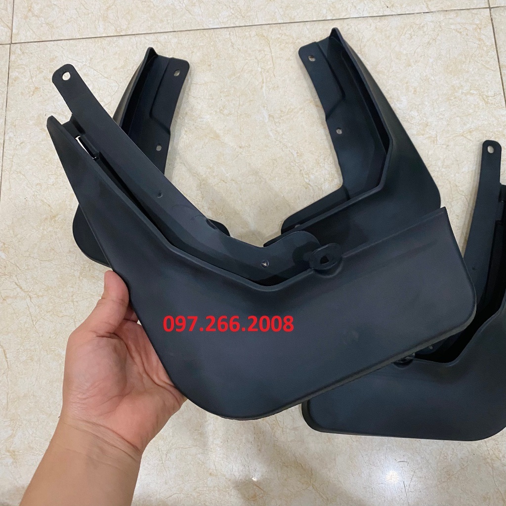 Chắn bùn bánh theo xe Honda BRV 2023 2024 chắn bùn đất bắn lên xe rất tốt, kèm ốc vít