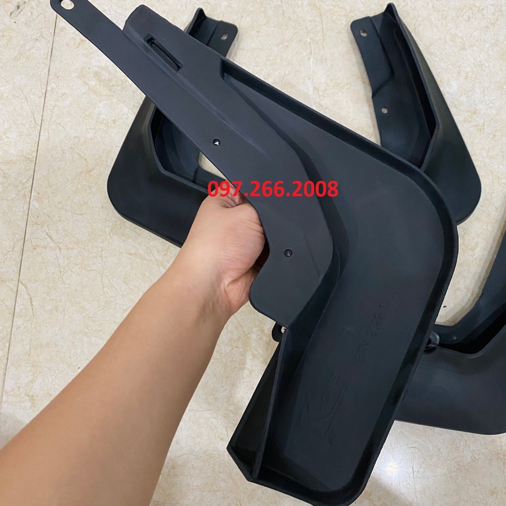 Chắn bùn bánh theo xe Honda BRV 2023 2024 chắn bùn đất bắn lên xe rất tốt, kèm ốc vít