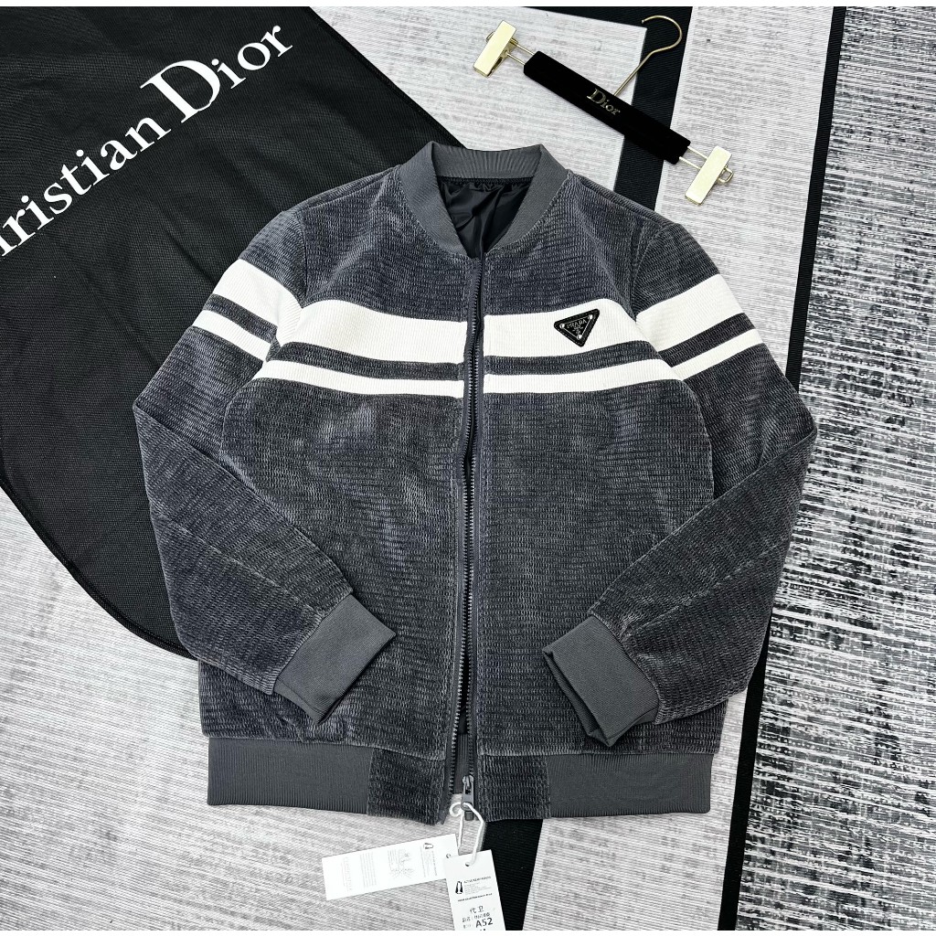 Áo Khoác Bomber Nam Nữ Thêu Logo PRADAR, Phối Sọc Ngang Áo, Chất Vải Nhung Cao Cấp, Dày Dặn, Mẫu Mới Nhất