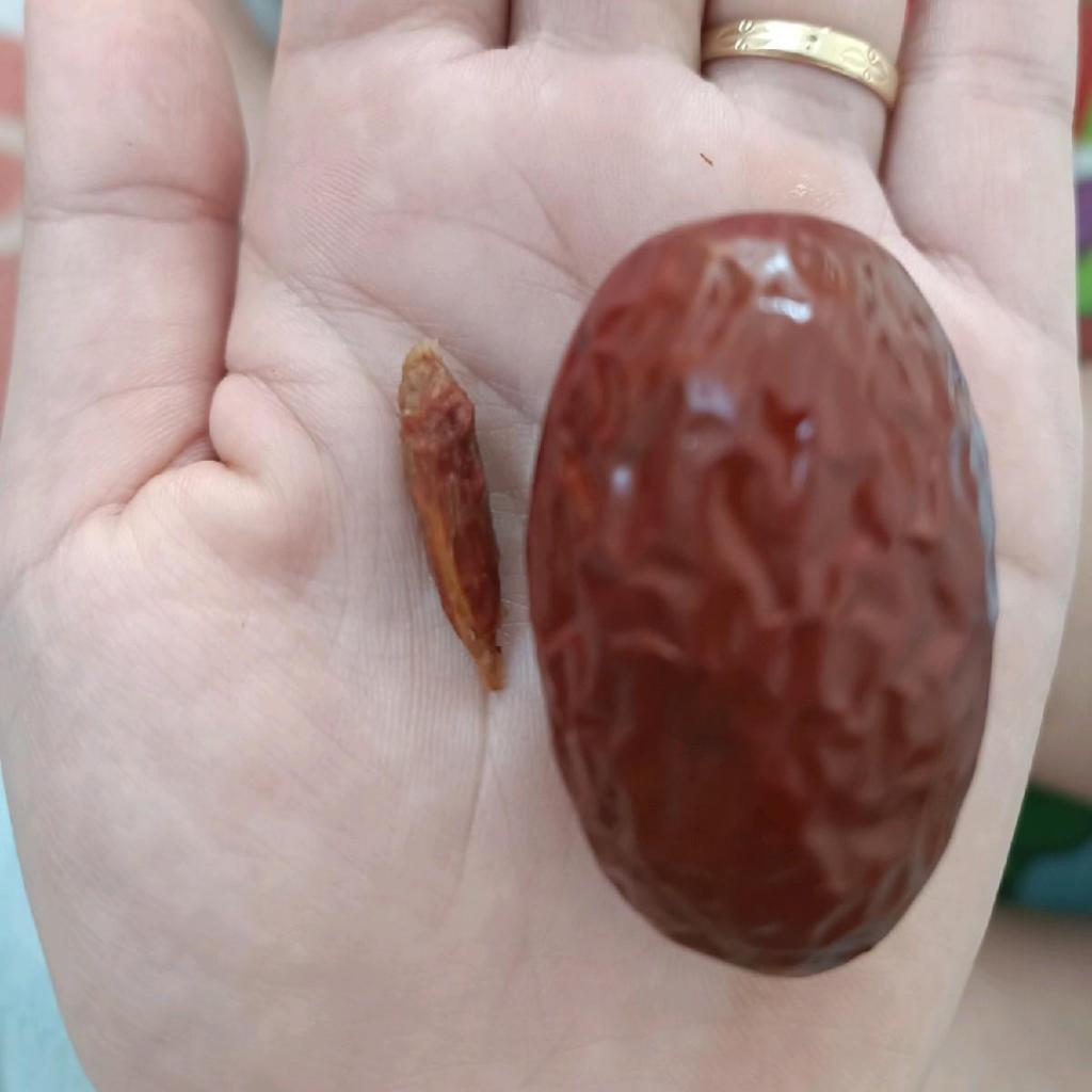 Cam Kết táo đỏ Tân Cương Hòa Điền loại thượng hạng 4-6cm 1kg