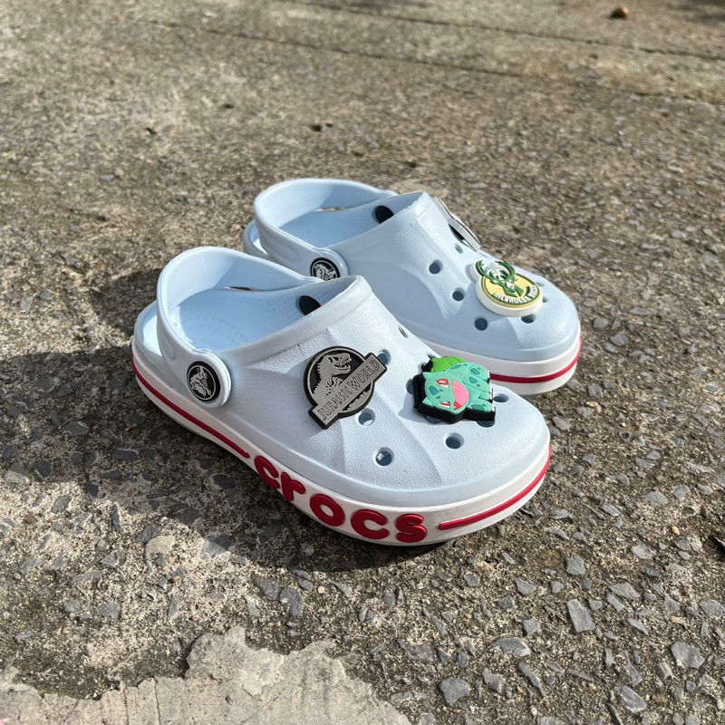 Dép Crocs Chính Hãng cho Bé lỗi vết cắt, hàng siêu bền, kháng khuẩn chống bị hôi chân màu xanh.