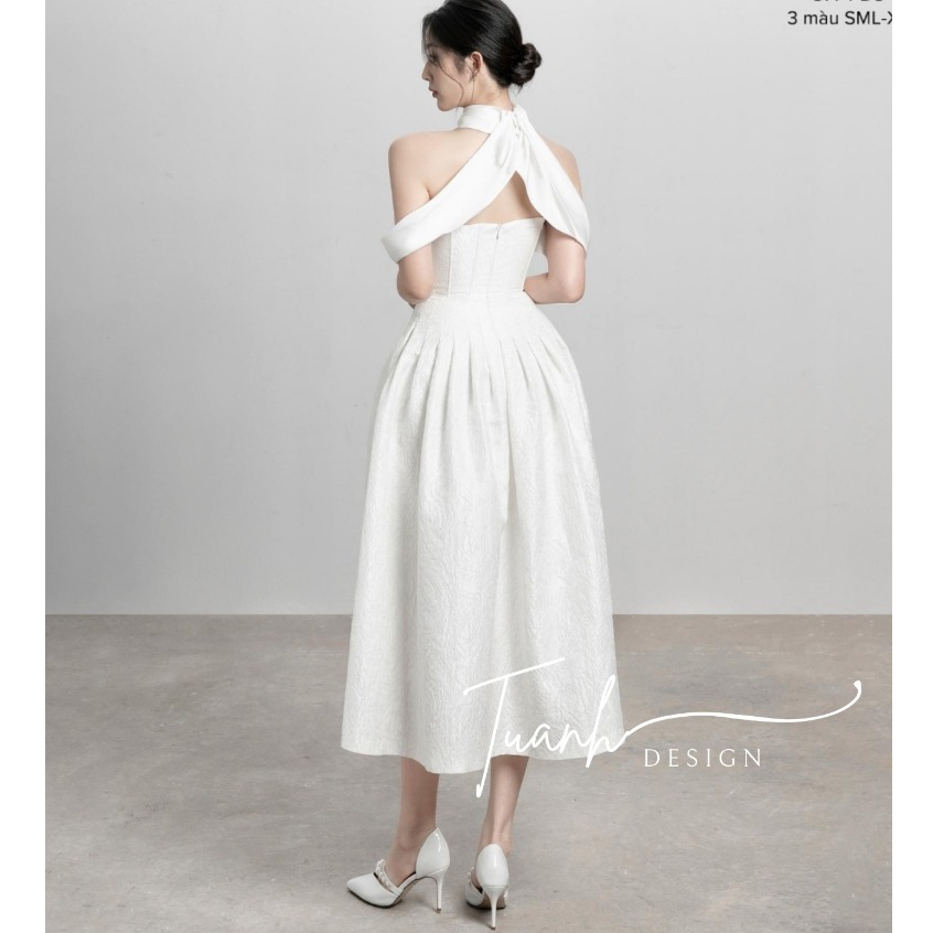 Siêu phẩm vẻ đẹp huyền bí váy thiết kế cao cấp