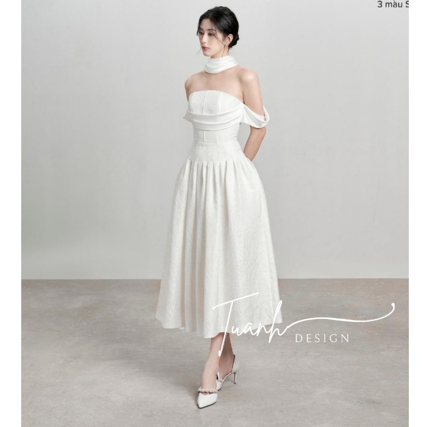 Siêu phẩm vẻ đẹp huyền bí váy thiết kế cao cấp