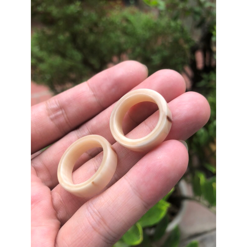 Nhẫn bản vuông bằng sừng trắng phong thuỷ 7ly cao cấp