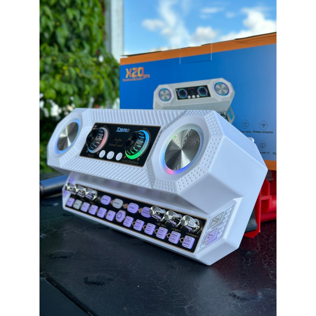 Bộ hát live thu âm X20 PRO karaoke kèm loa tích hợp soundcard và micro. Sử dụng trong các phòng hát nhỏ, liên hoan,...