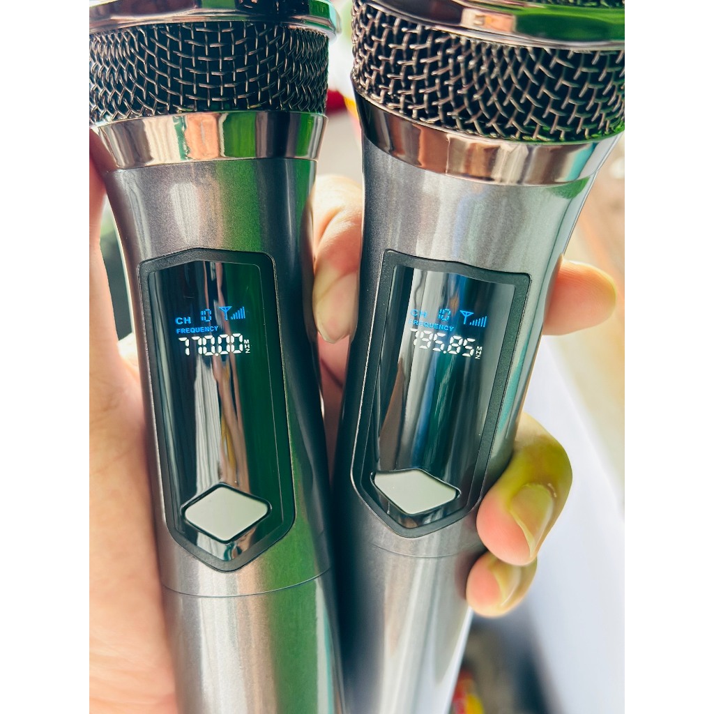 Bộ hát live thu âm X20 PRO karaoke kèm loa tích hợp soundcard và micro. Sử dụng trong các phòng hát nhỏ, liên hoan,...