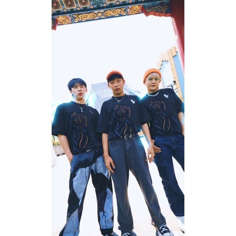 Áo thun Tiger + Công Trí T-Bản Lĩnh