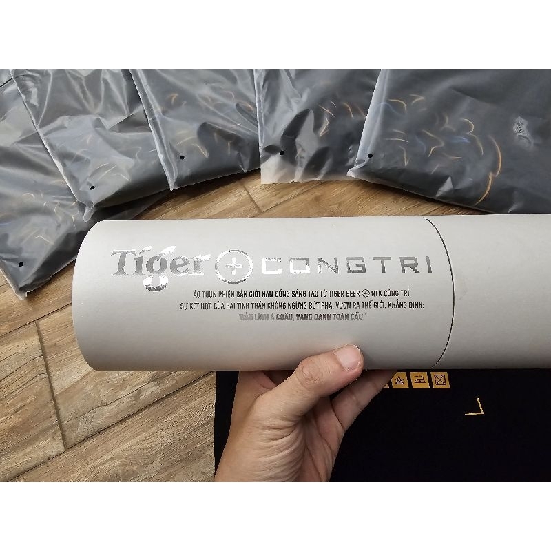 Áo thun Tiger + Công Trí T-Bản Lĩnh