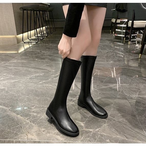 Bốt nữ thời trang IGGY Đế cao 3cm mã 258