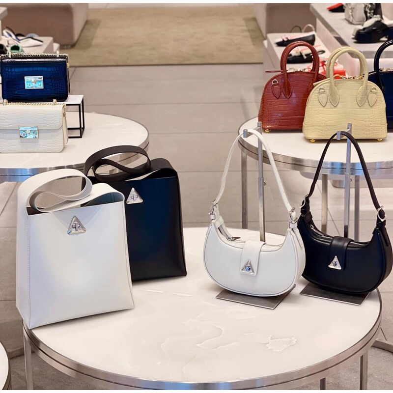 Túi kẹp nách đeo chéo ko box kèm dây đeo