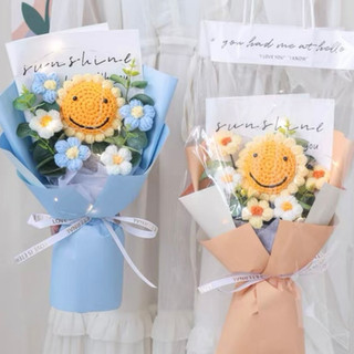 Bó hoa hướng dương tặng bạn tốt nghiệp, bó hoa hướng dương đan thủ công bằng len