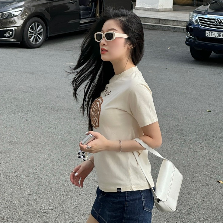 Áo thun baby tee thêu hoa xù mùa thu