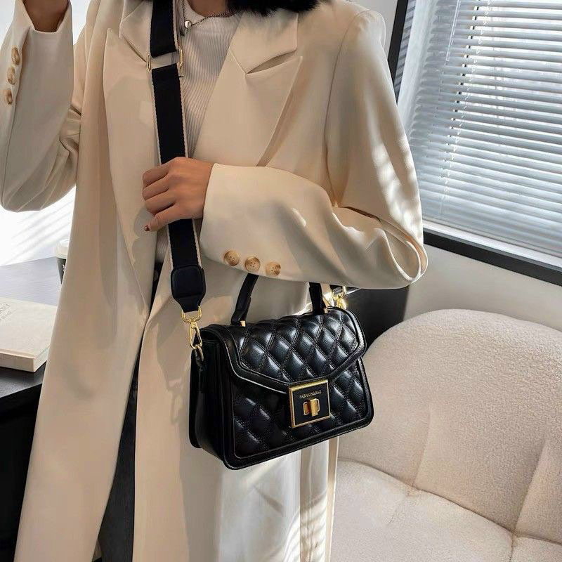 Túi đeo chéo trần trám khoá vuông 2 dây đeo chéo bản to túi công sở