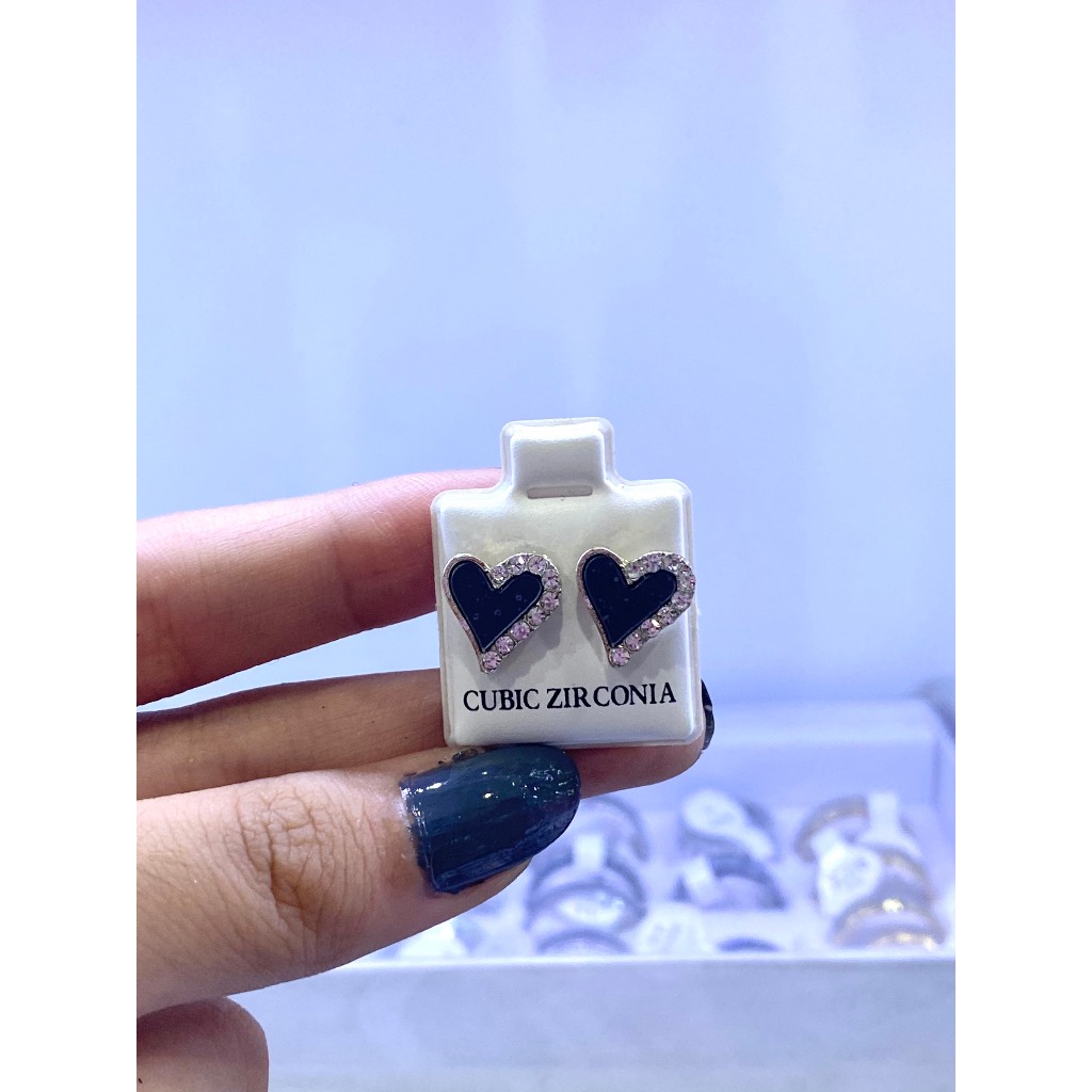 KHUYÊN TAI NHIỀU MẪU KUTE