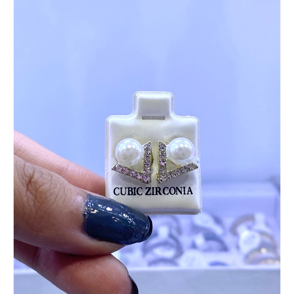 KHUYÊN TAI NHIỀU MẪU KUTE