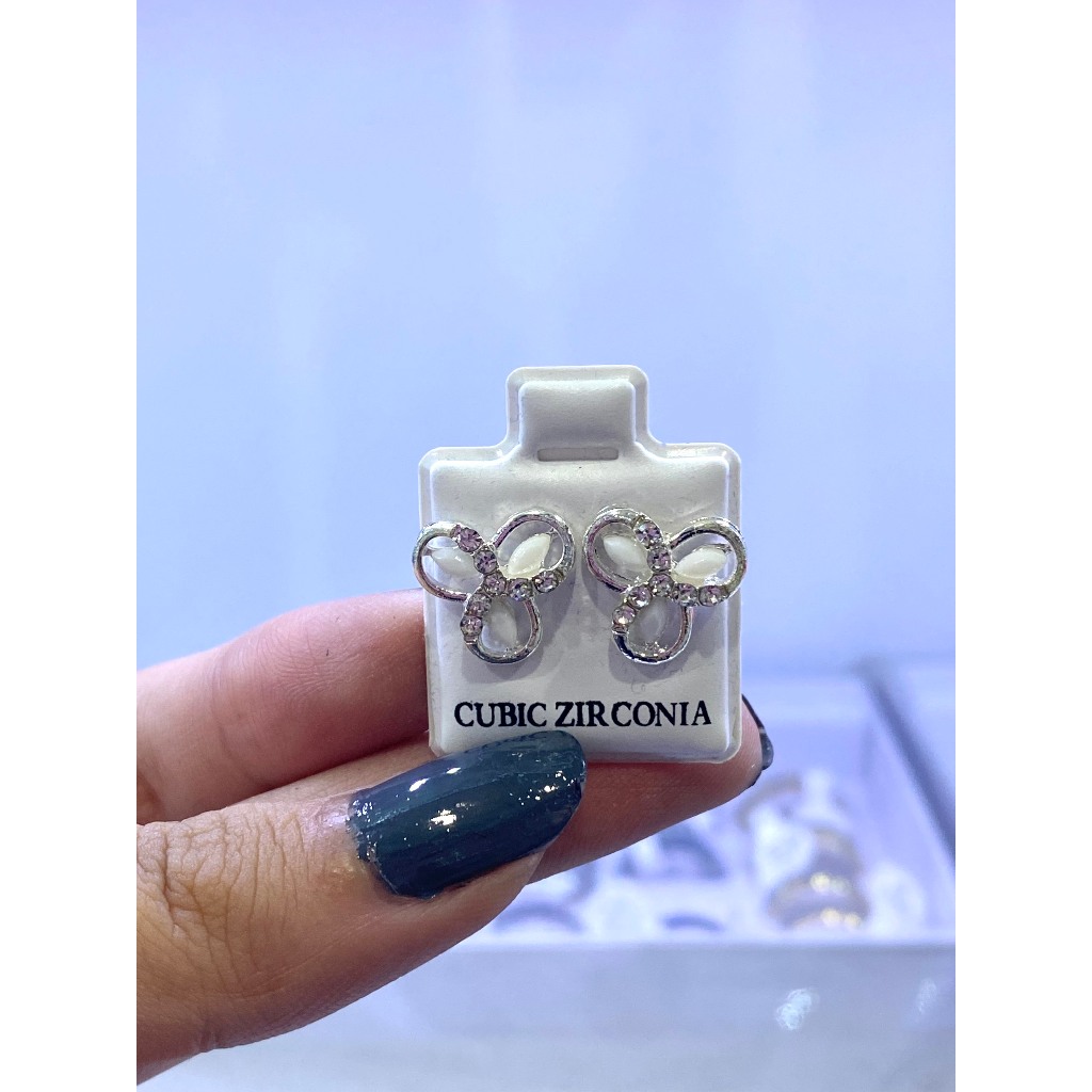 KHUYÊN TAI NHIỀU MẪU KUTE