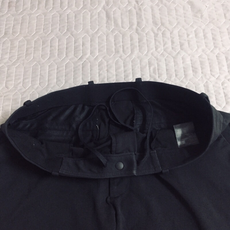 Quần dài Uniqlo màu đen eo 84- 92 cm size L 2hand