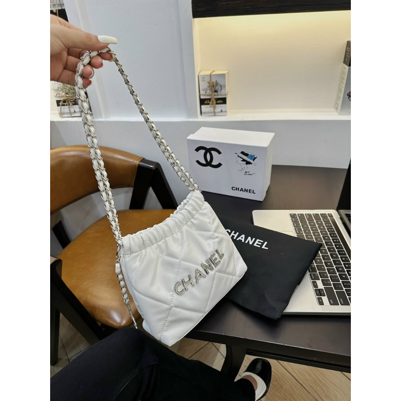 Túi kẹp nách đeo vai hobo mini logo đính đá 20cm