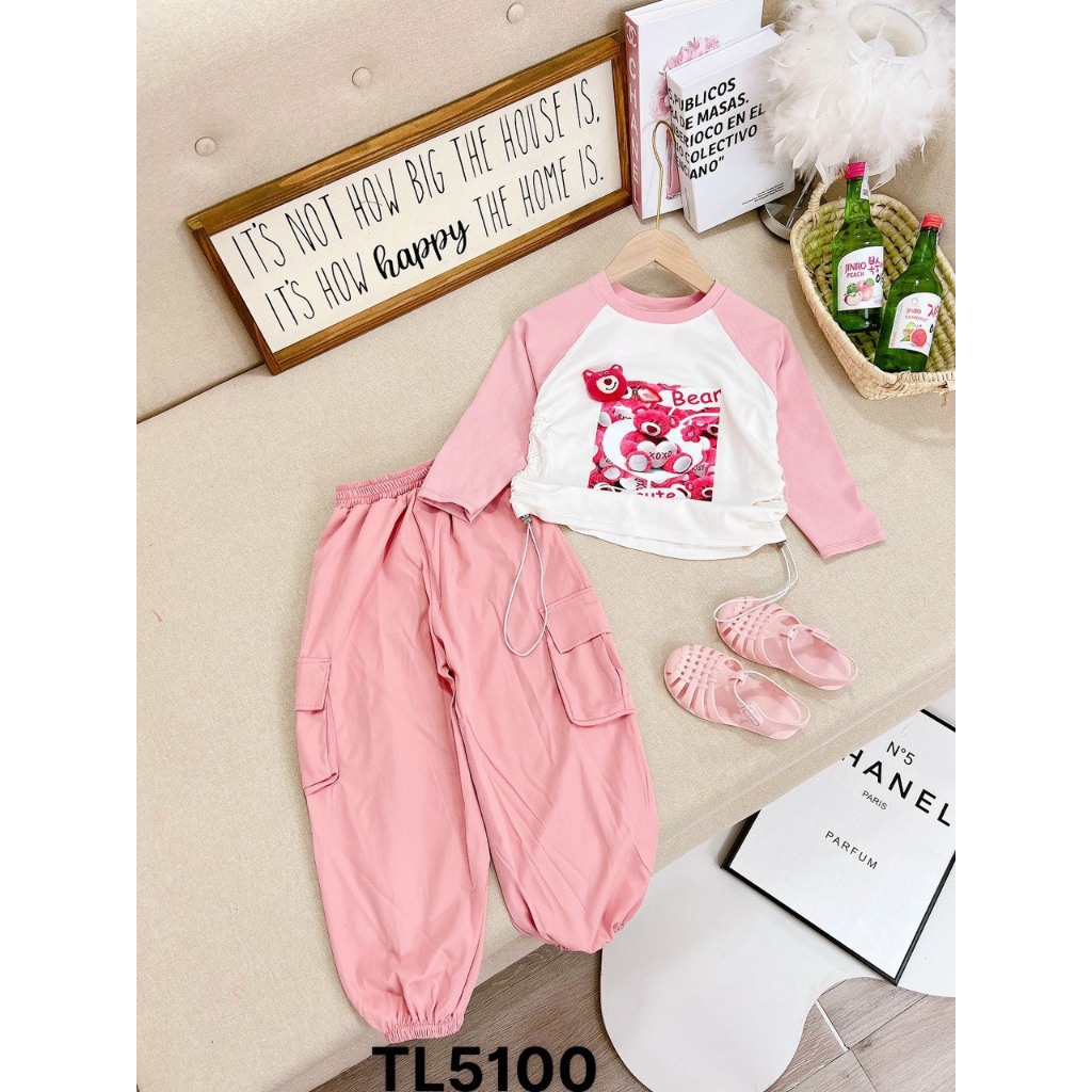 Sét Áo Cotton Gấu Dâu Rút Eo Quần KaKi Bé Gái 18-28kg