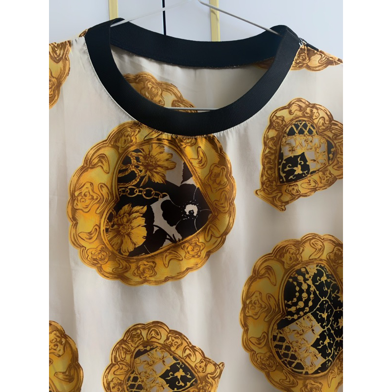 Pass áo thun tay ngắn hoạ tiết