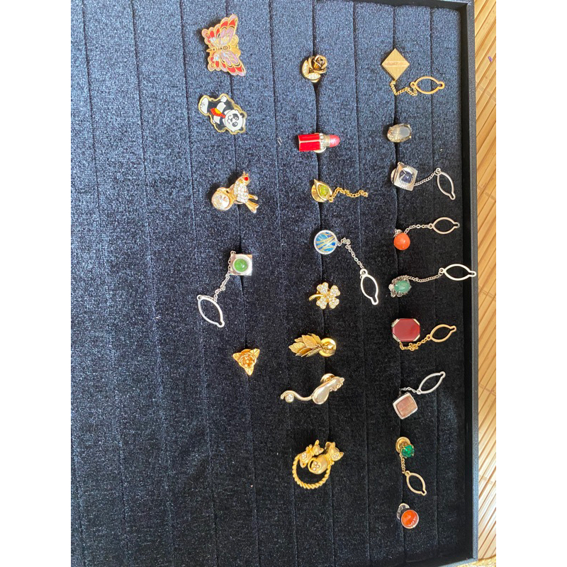 Pin cài áo si Nhật