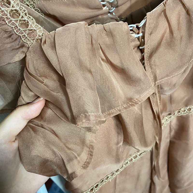 Jumpsuits dáng ngắn màu nâu