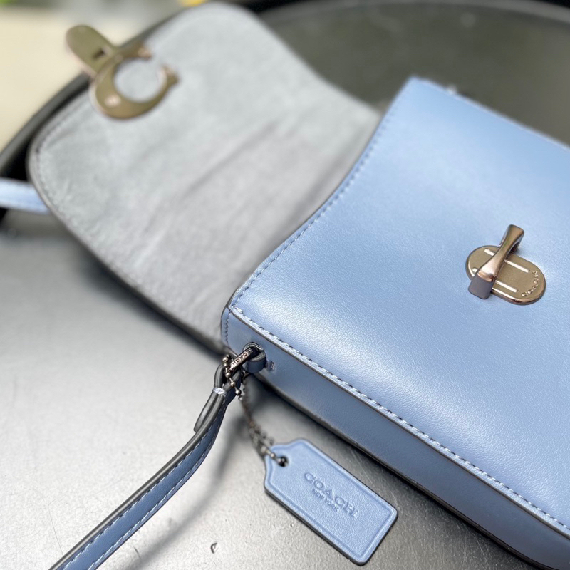 Túi coach tall studio màu mới
