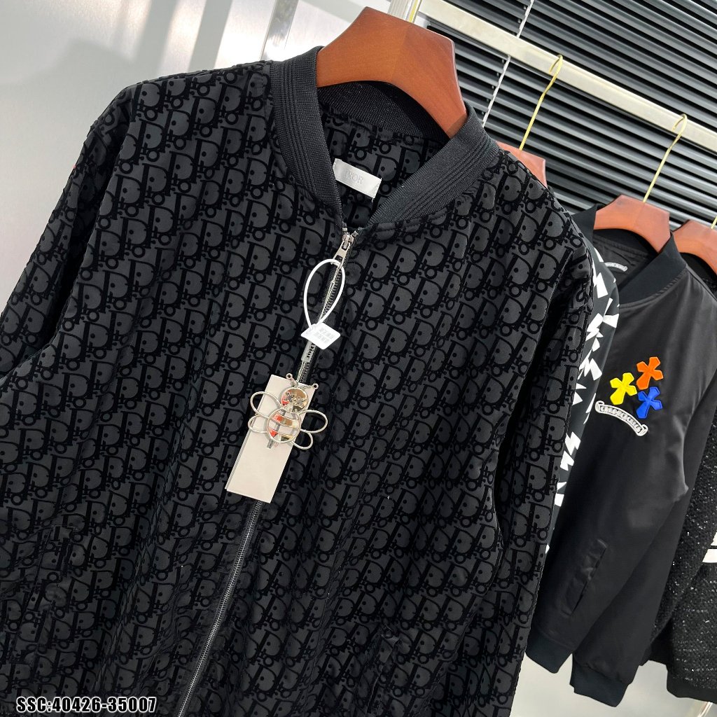 Áo Khoác Bomber Nam Đì O Dập Vân Logo Nhung Full Áo - Áo Khoác Bomber Nam Đì O Viền Áo Dập Vân Nổi Siêu Đẹp