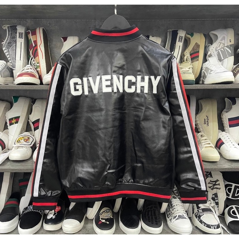 Áo Khoác Da Nam GVC Bomber Jacket Đen Thêu Ngôi Sao Ngực Đỏ Viền Tay Phối Chữ Da Lưng From Dáng Hotttrend 2023