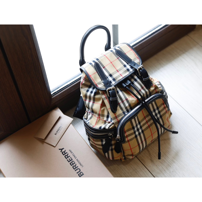 Balo Burr hàng đẹp vải siêu dày dặn đẹp kèm tag size 28x32cm nam nữ dùng ok