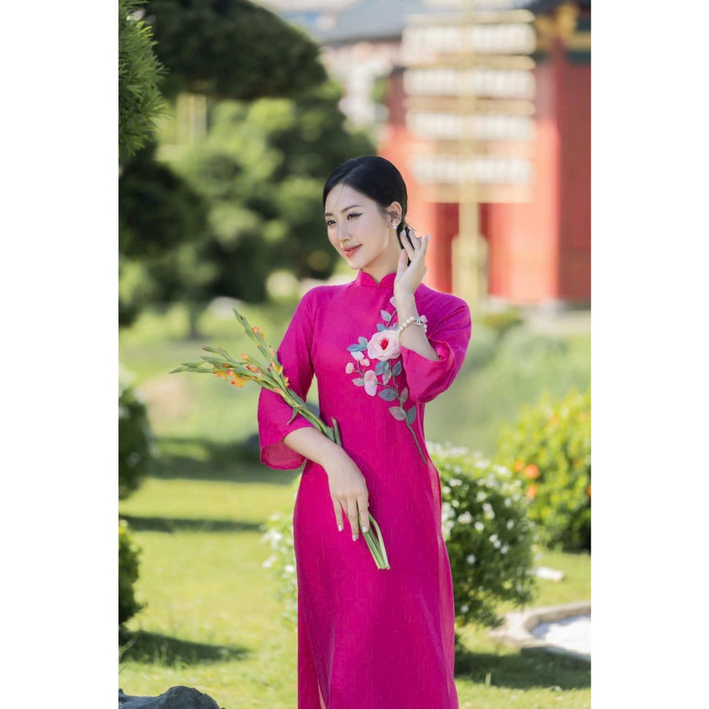 Áo dài cách tân vải Tơ tằm cao cấp 4 tà, đính hoa