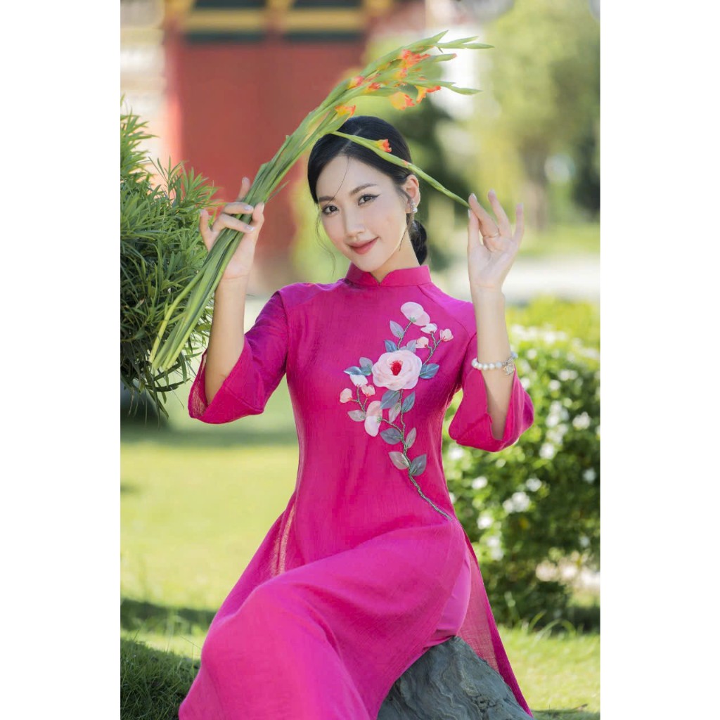 Áo dài cách tân vải Tơ tằm cao cấp 4 tà, đính hoa