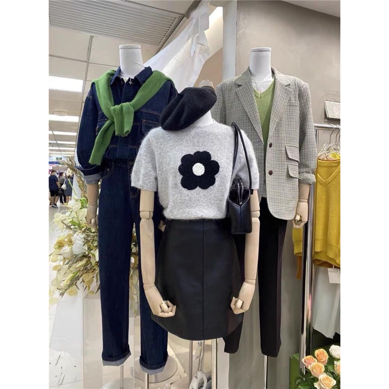 Áo Len Xám Tay Cộc Thêu Hoa - Hàng Có Sẵn