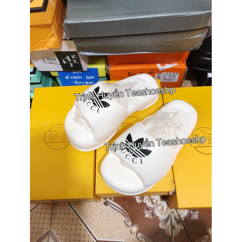 Dép đúc liền siêu nhẹ,dép bánh mì béo hot,dép trắng đen quai ngang đế bằng