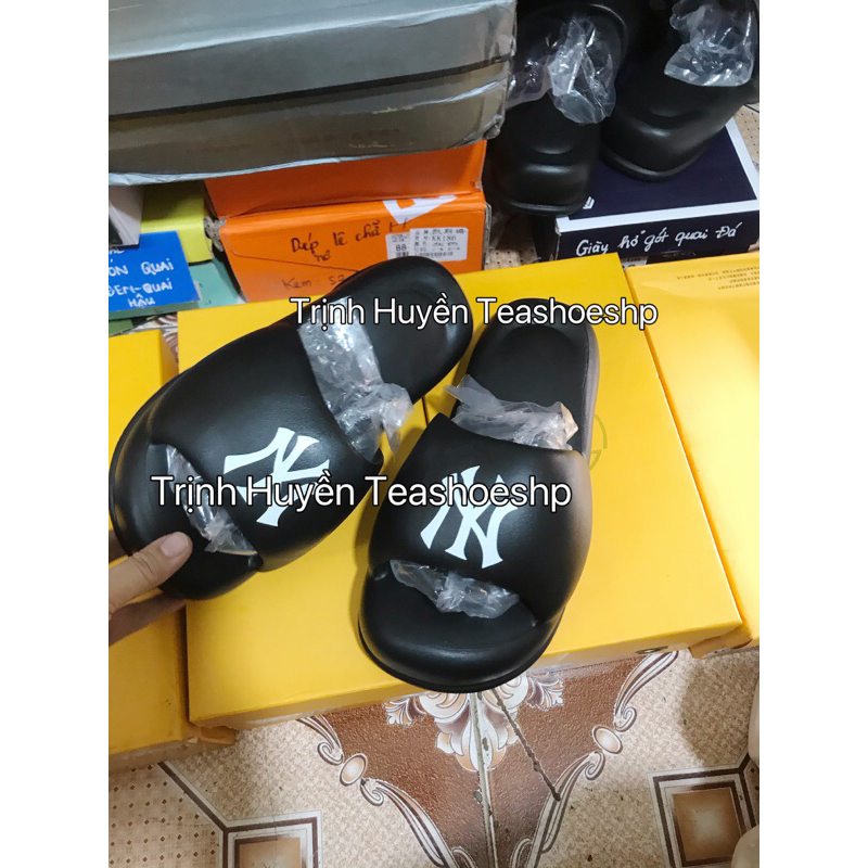 Dép đúc liền siêu nhẹ,dép bánh mì béo hot,dép trắng đen quai ngang đế bằng
