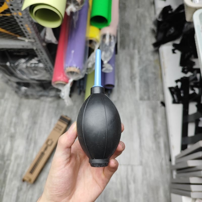 COMBO Bút + Khăn + Bóng Thổi - Bộ Vệ sinh máy ảnh, máy tính - 686.camera Hà Nội