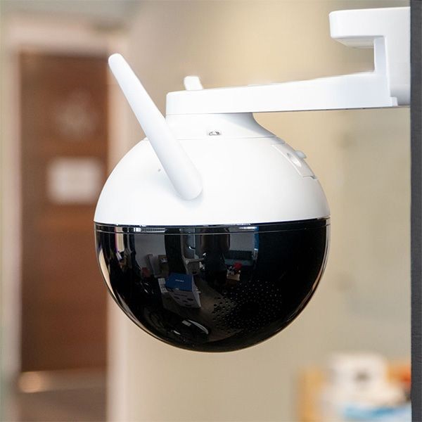 Camera wifi Ezviz C8W 4MP 2K chính hãng, đàm thoại, màu ban đêm, xoay 360