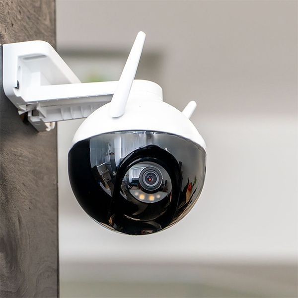 Camera wifi Ezviz C8W 4MP 2K chính hãng, đàm thoại, màu ban đêm, xoay 360